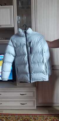 Продам новую зимнюю куртку размер L фирма DeFacto
