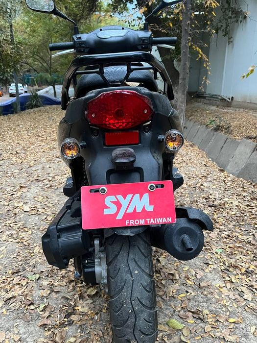 Pravasiz miniladigon skuter