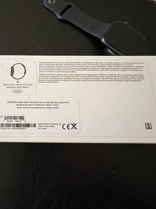 Apple Watch SE , отлично състояние, почти неизползван, с кутия