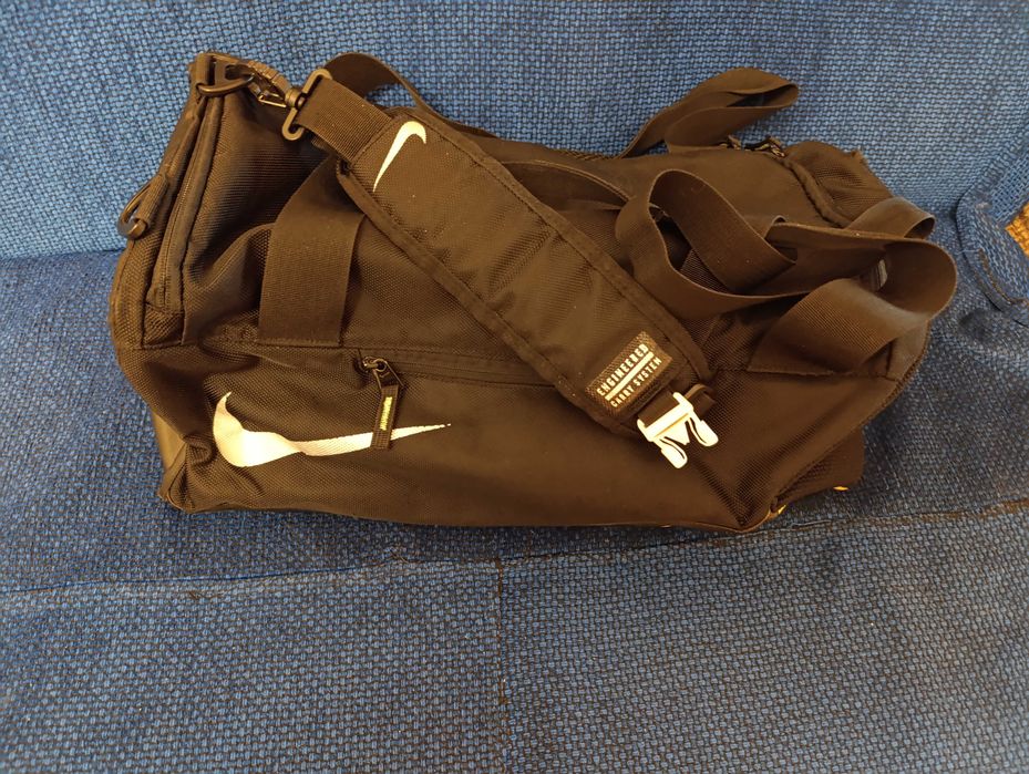Продам спортивную сумку Nike,оригинал,Мексика,недорого