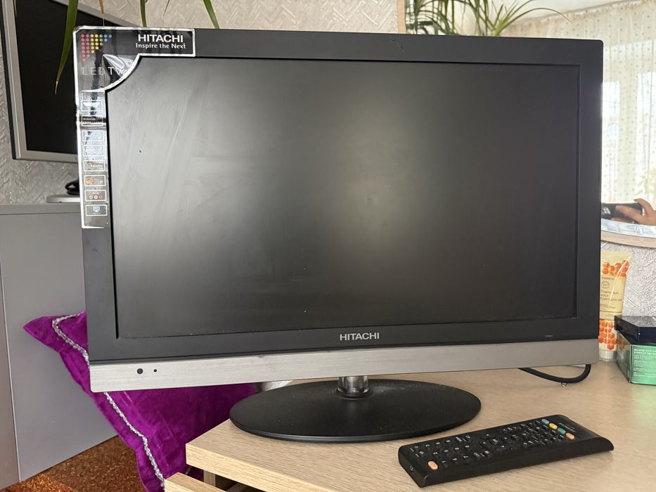 Продам телевизор Hitachi