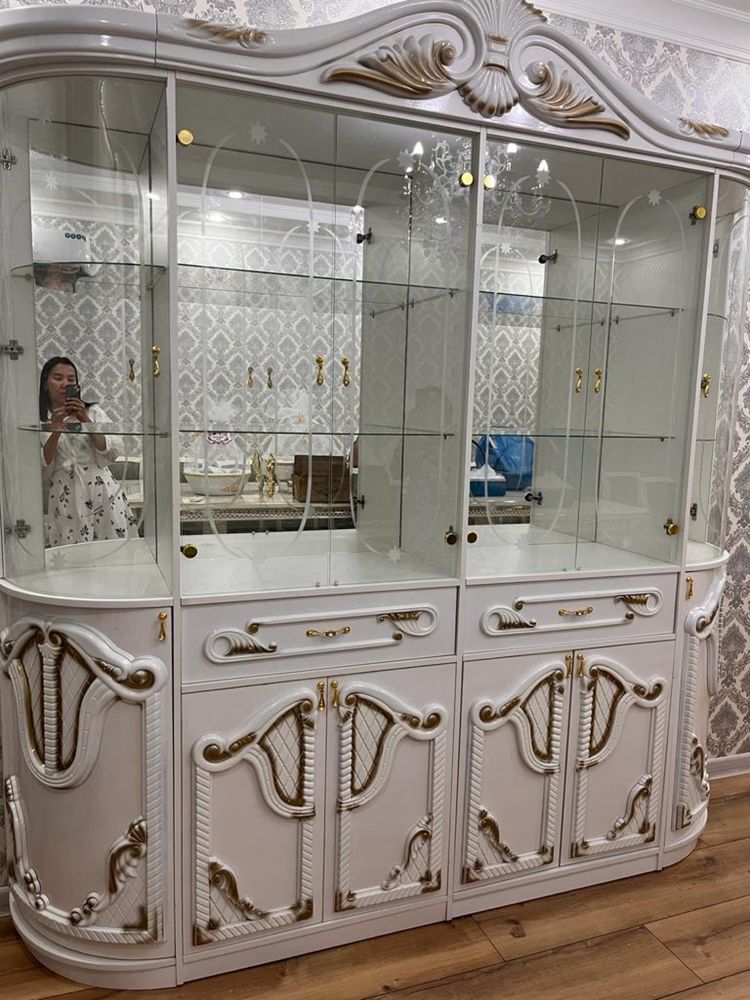 Сервант для зала