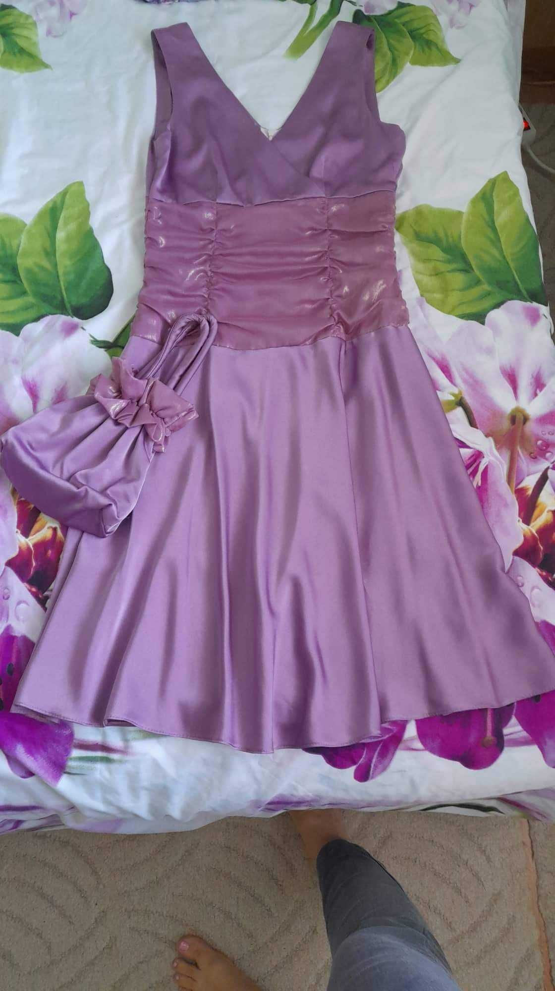 официална рокля в лилаво