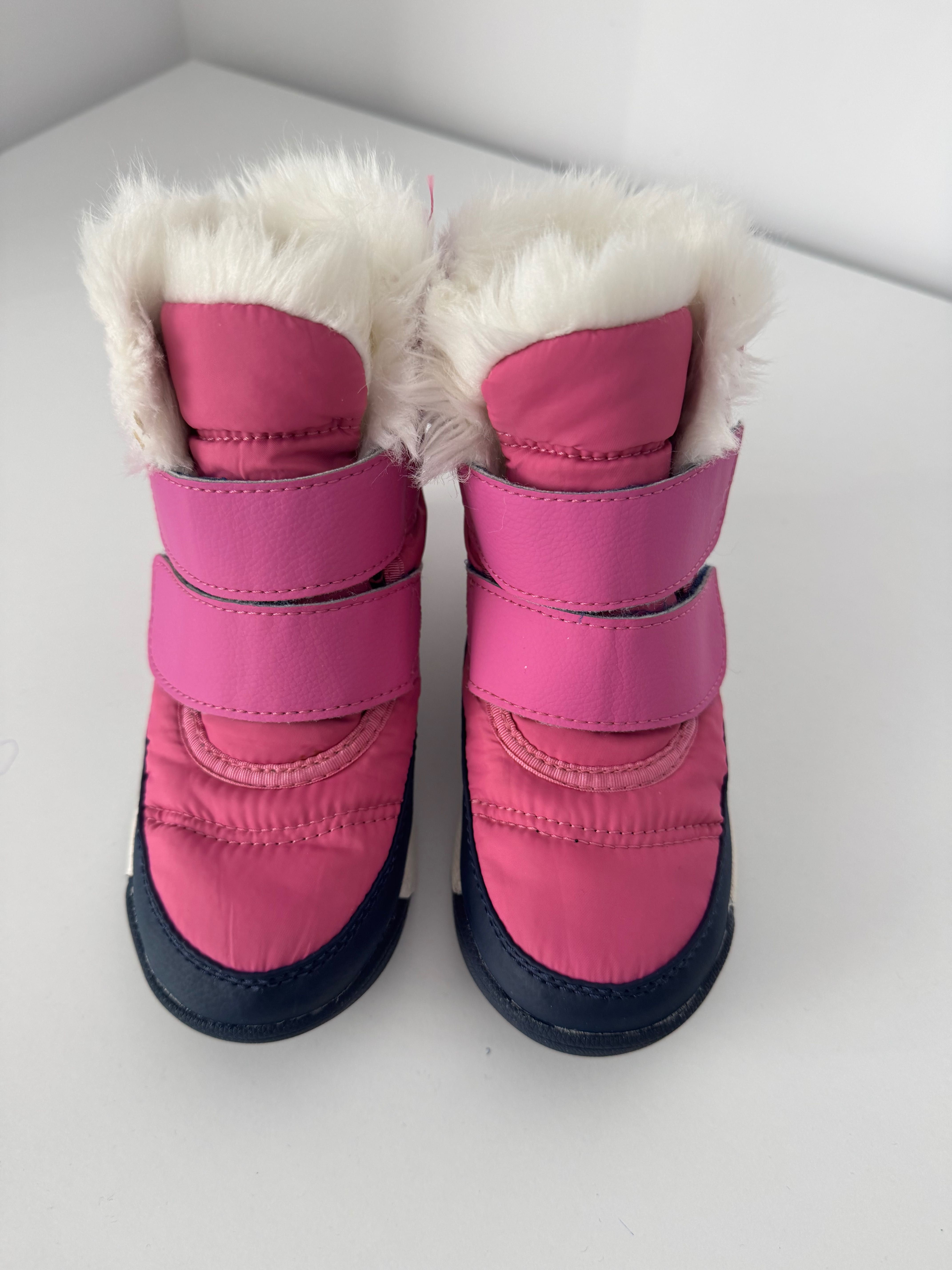 Cizme de zăpadă fatǎ. Marca Sorel . Mărimea 27 (15 cm)
