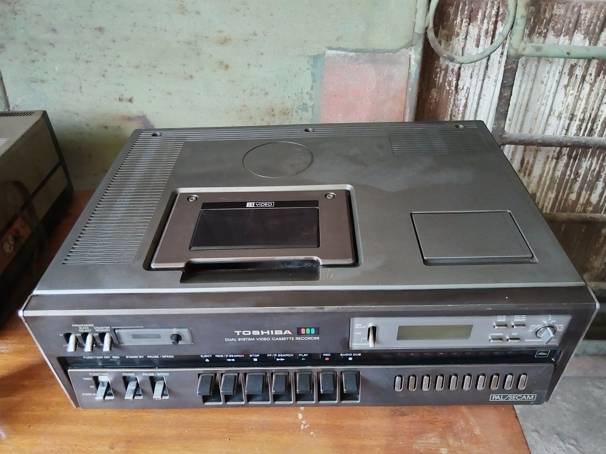 Продавам видео SONY Betamax.