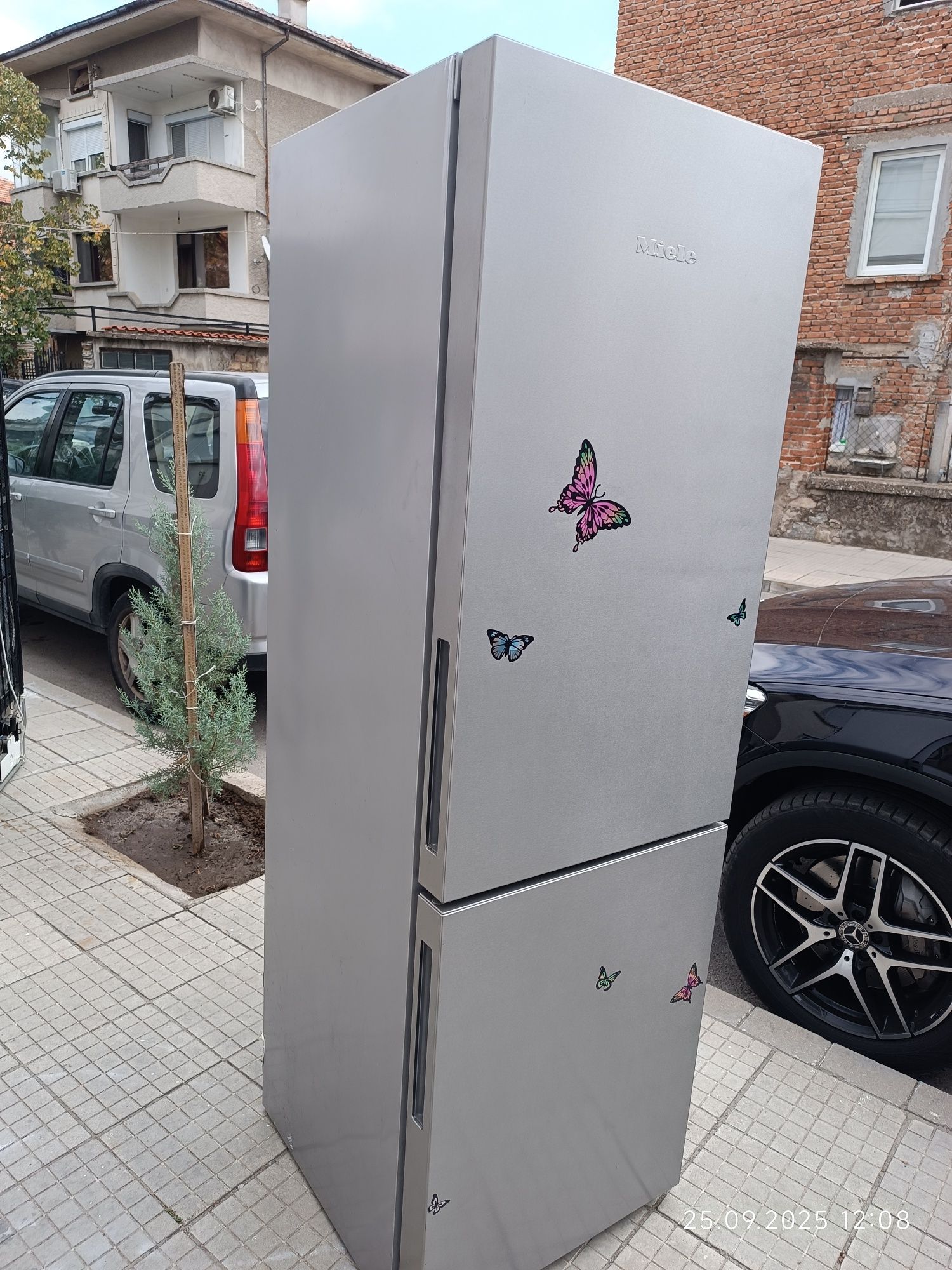 Иноксо хладилник miele