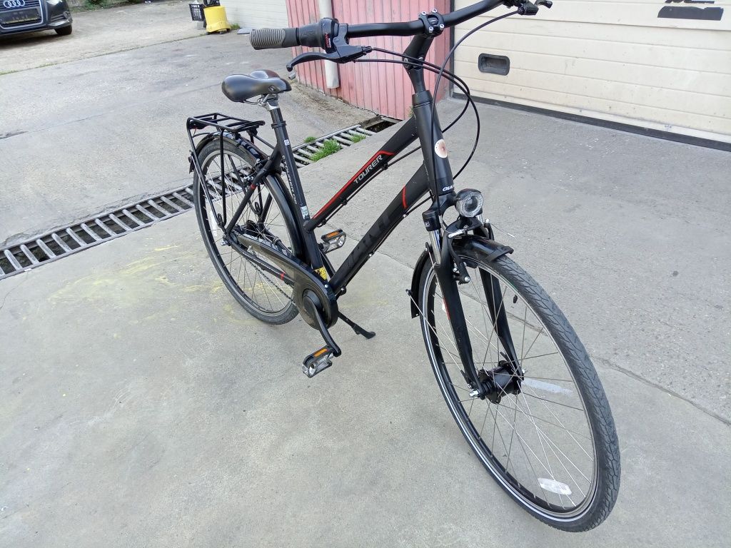 Vând bicicleta Giant din aluminiu pentru damă