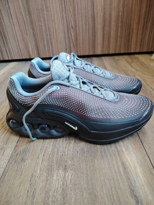 Оригинални маратонки Nike AIR MAX DN