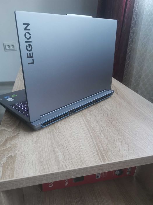 Laptop Gaming Lenovo Legion 5 16IRX9