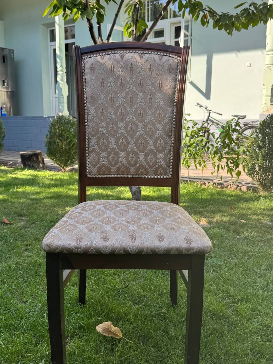Mebelniy stulimiz sotiladi