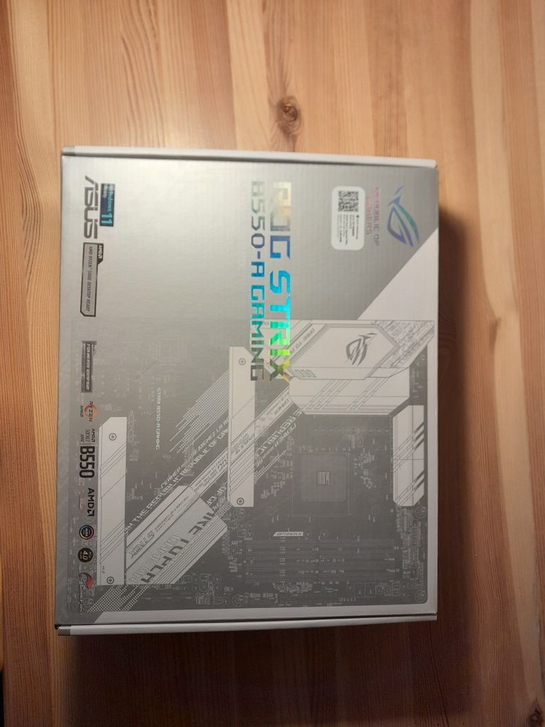 Vand sau schimb placa de baza asus rog strix b550 a