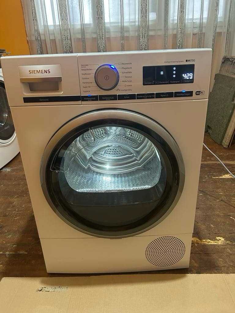 Инверторна сушилня Siemens IQ700 WT47XM40/01