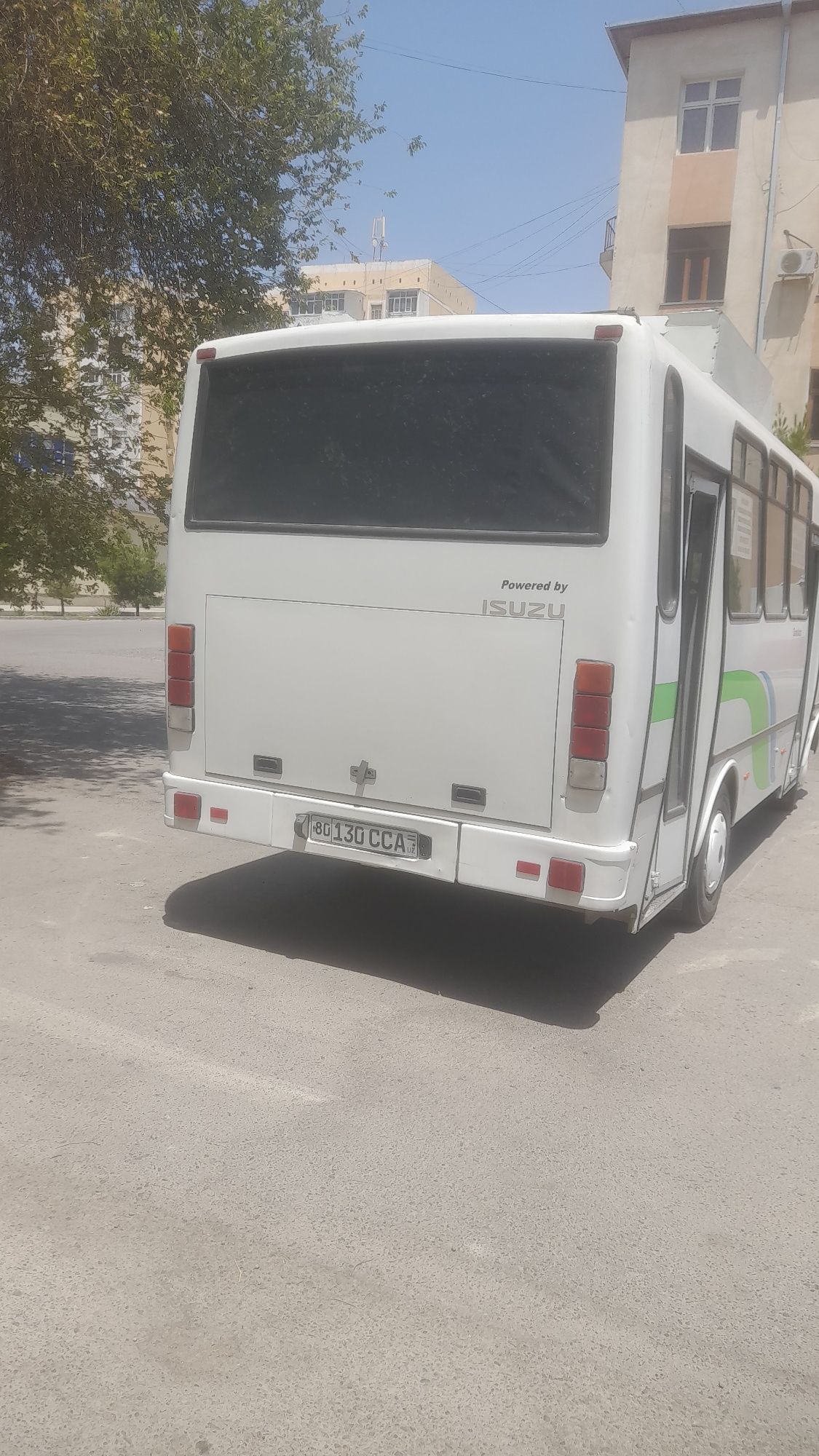 Isuzu np 40 2018