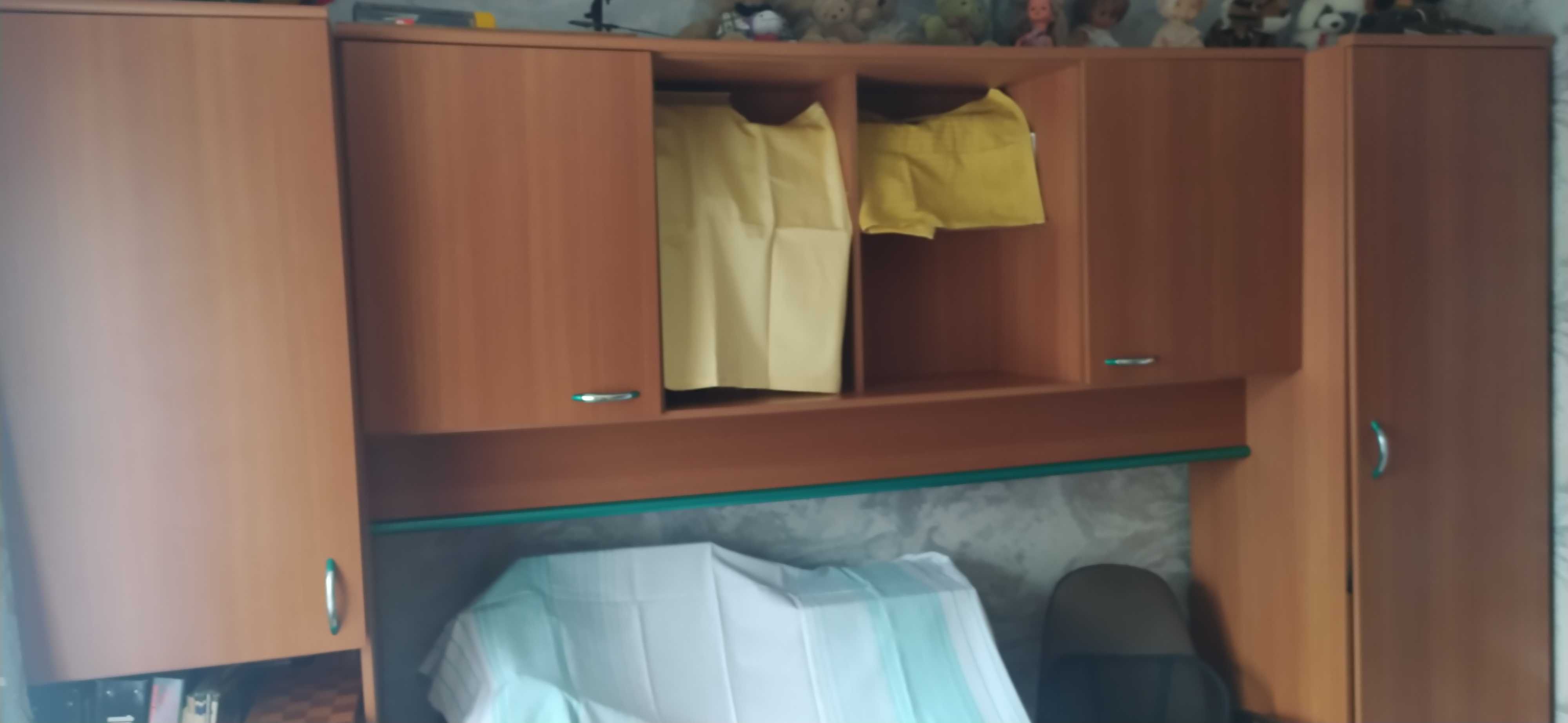 Срочно продам стенку в детскую спальню