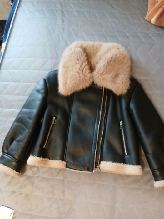 Продам дублёнку женскую,белую куртку новую.