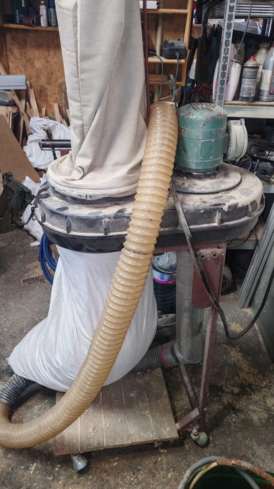 Продавам щрайхмус 320 мм. и аспирация