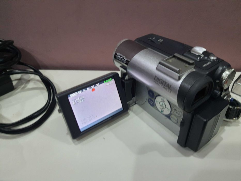 Продавам оригинална японска цифрова камера Panasonic