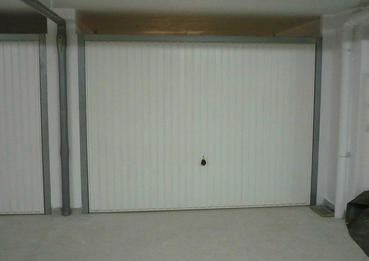 Дава се под наем Гараж / Паркомясто в Варна, Чаталджа - 17 кв.м за 112.2 € - Снимка #1