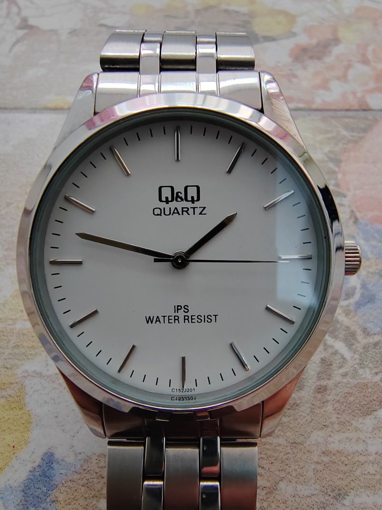 Vând ceas Q&Q Quartz, Water resistant