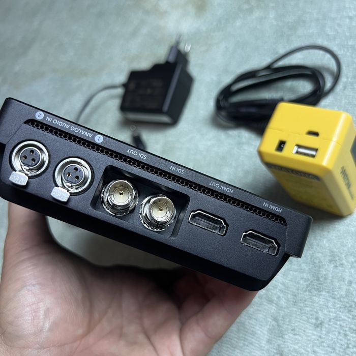 Blackmagic Video Assist 7" 12G HDR