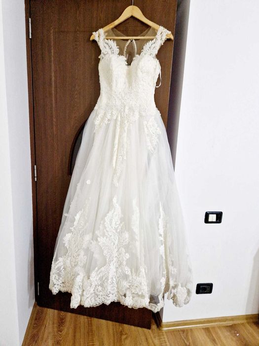Rochie de mireasa. Marimea S.Casa Marcu Timisoara.