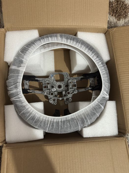 Volan ford mustang 2015-2017 alcantara + piele OEM