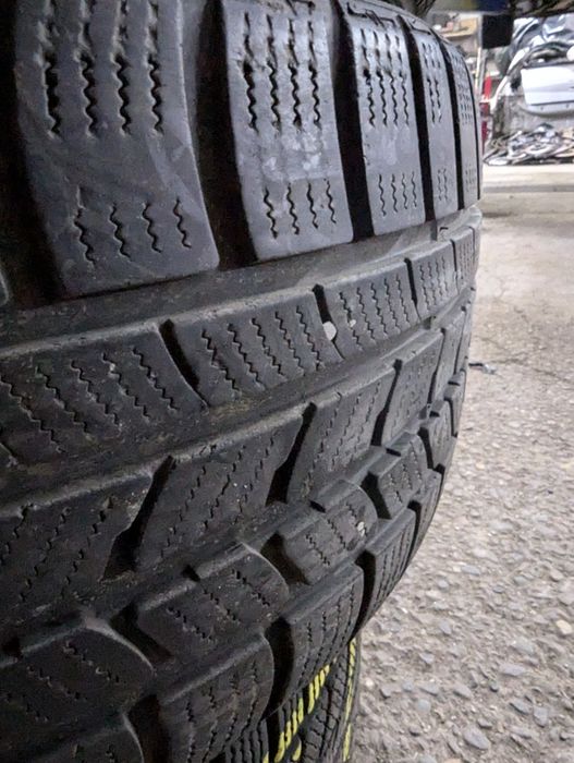 Anvelope iarna 225/45 R18