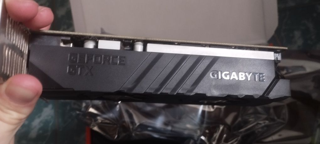 Gtx 1650 OC lp gigabyte GDDR5