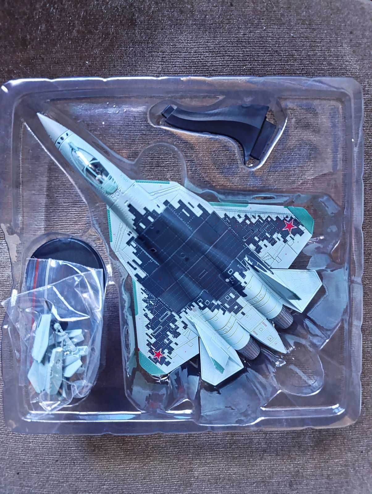 Самолети Су-57 F-14 F-15 F-16 F-18 F-35