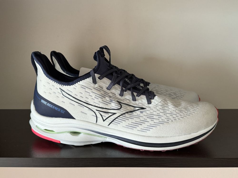 Mizuno Wave Rider Neo 2 /46.5номер 30.5см Стелка Нови с Кутия