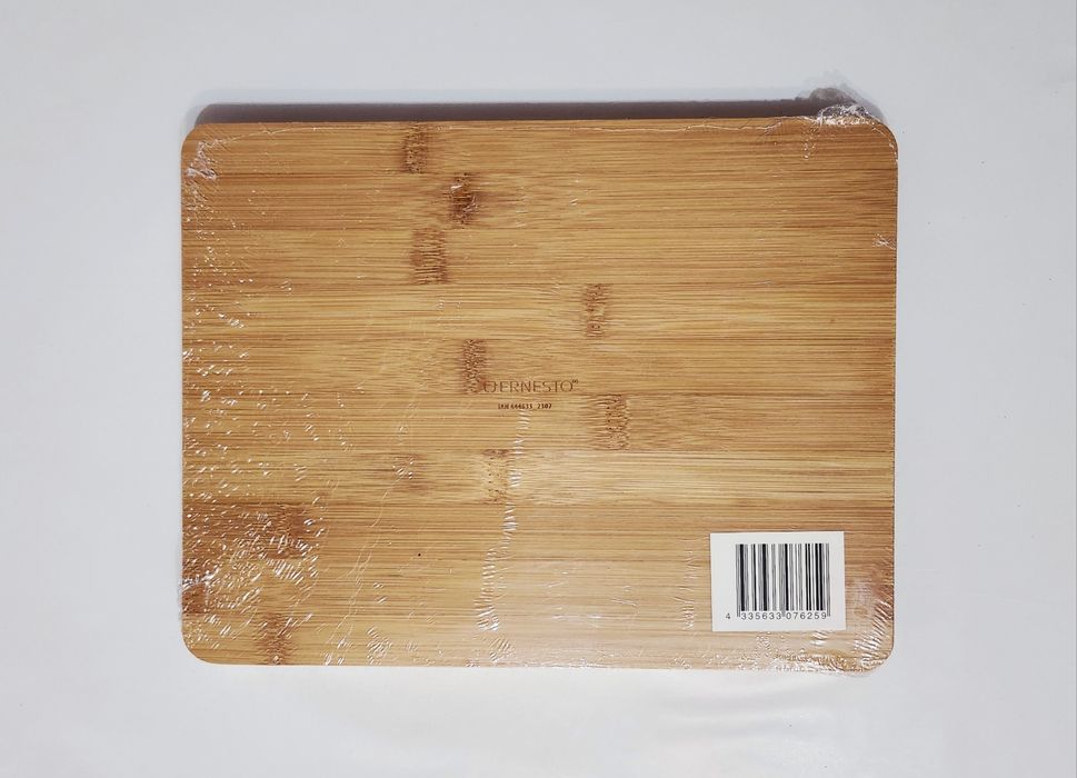 Platou pentru brânzeturi din bambus cu 3 ustensile - SIGILAT