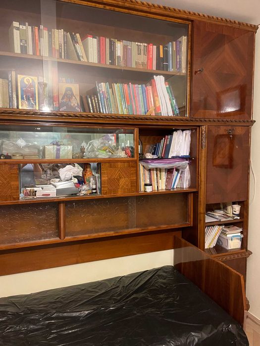 Biblioteca stil florentin din lemn de nuc, design unicat