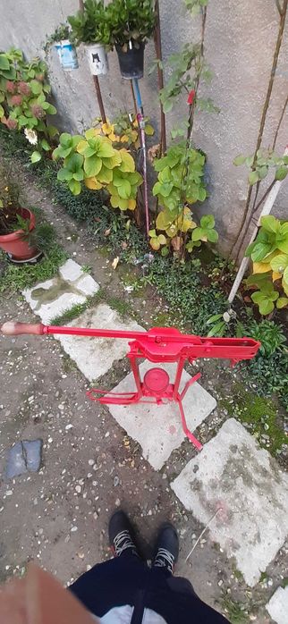 Dopuitor manual pentru dopuri din pluta