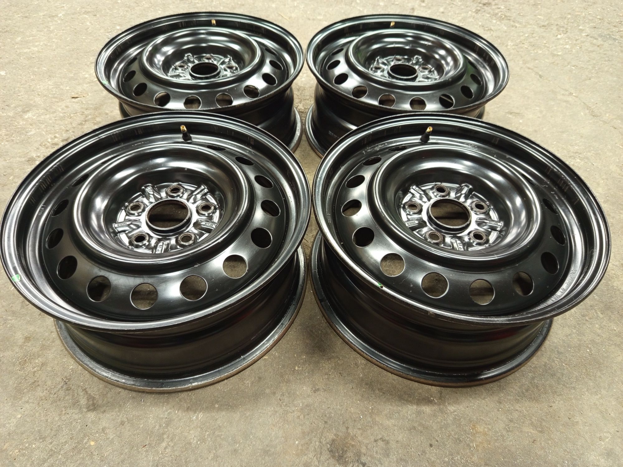 16" Toyota Auris Corolla Железни Джанти 5x114,3