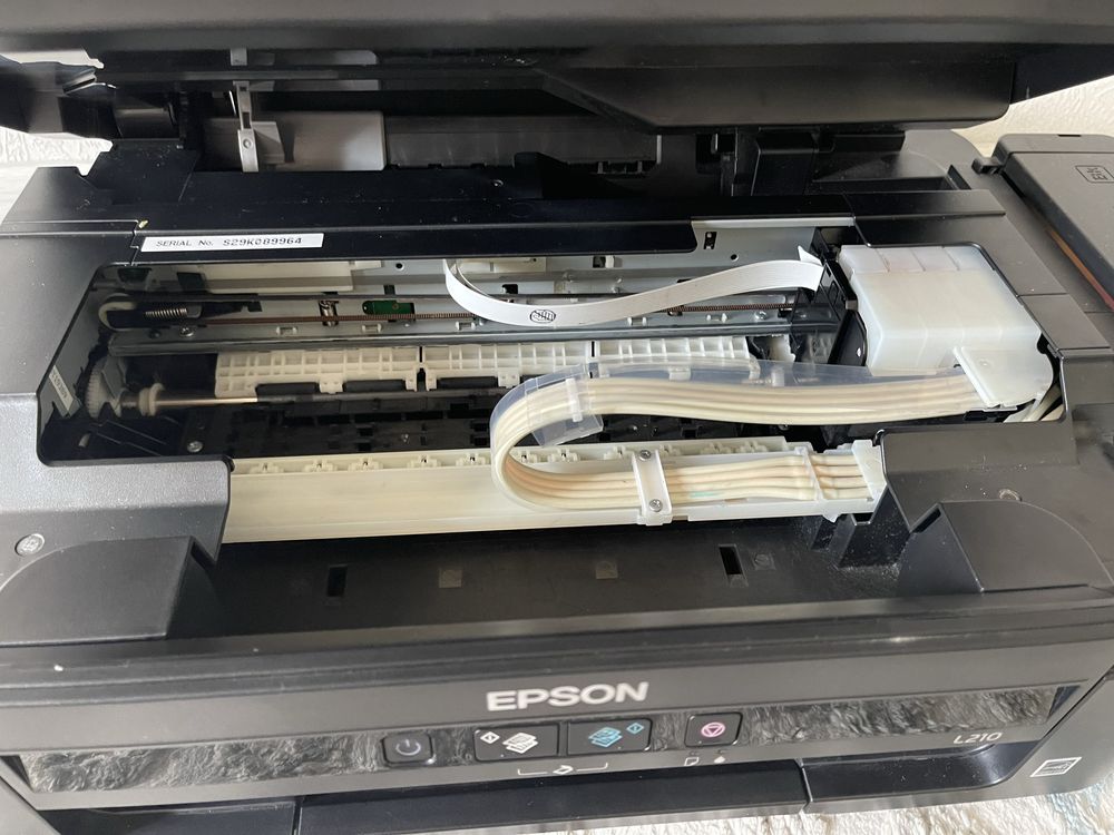 Продам 3в1 цветной принтер Epson L210