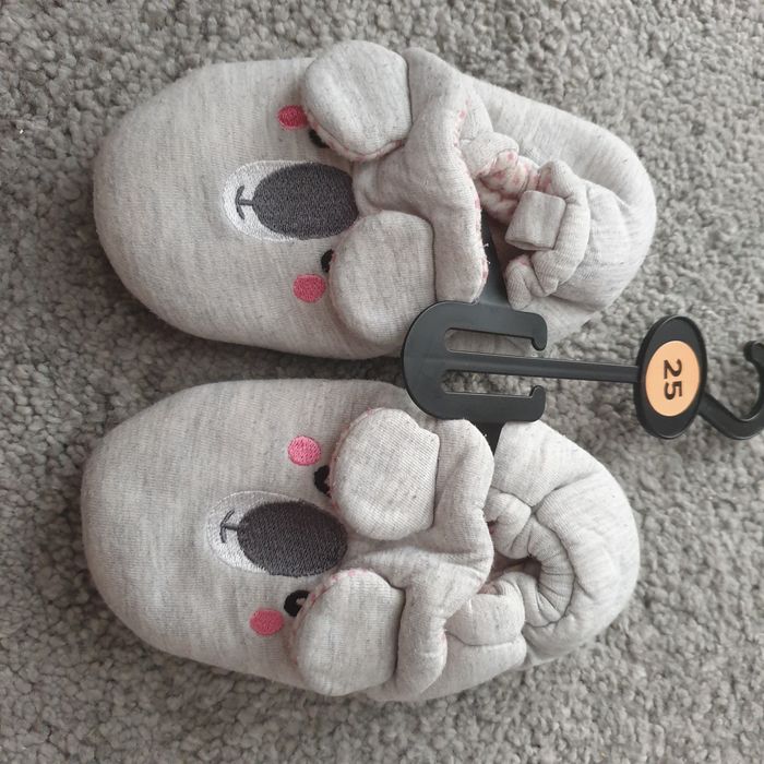 Sosete botosi incaltari papuci antiderapante antialunecare marca Penti