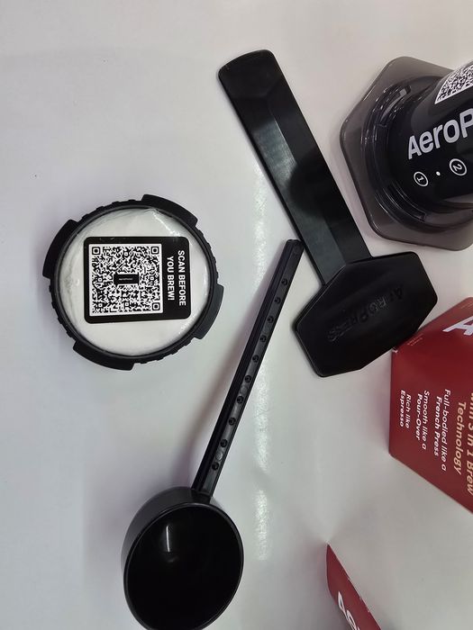 Уред за приготвяне на кафе инфузер AeroPress черен