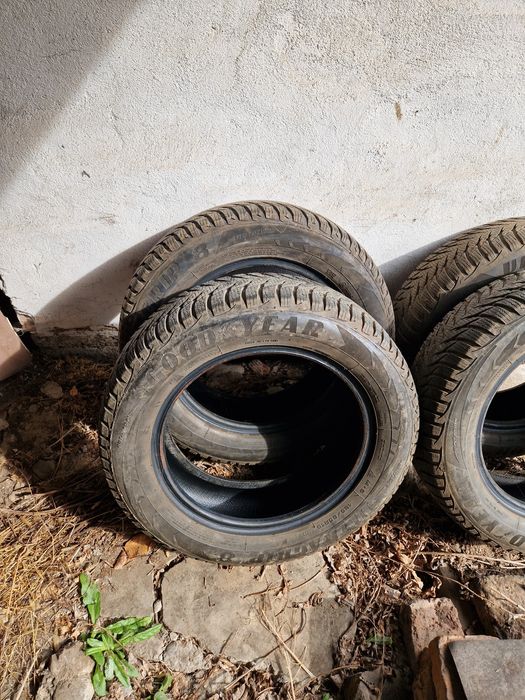 4 броя Зимни гуми good year 185/65/15