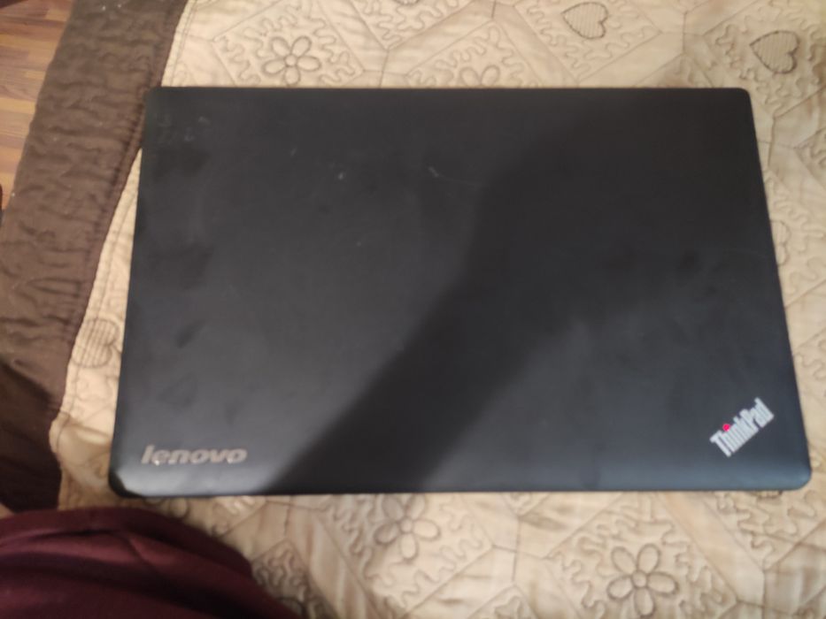 Vând Laptop Lenovo Thinkpad edge 535