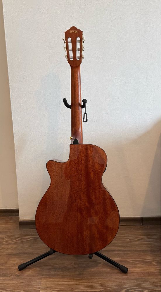 Класическа китара Ibanez с гаранция и подаръци