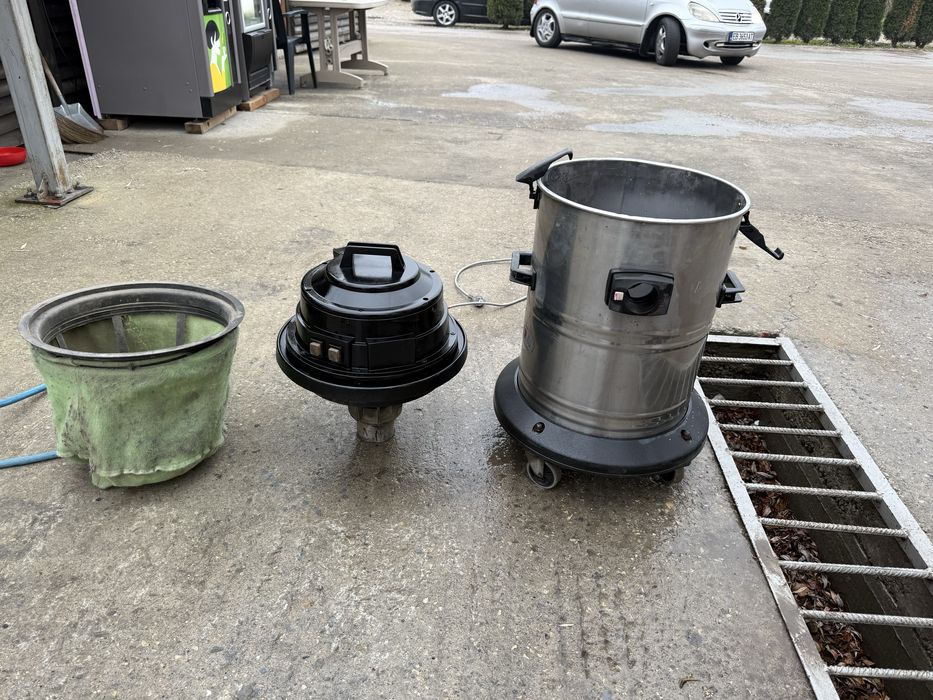 Двумоторна професионална прахосмукачка монофазна