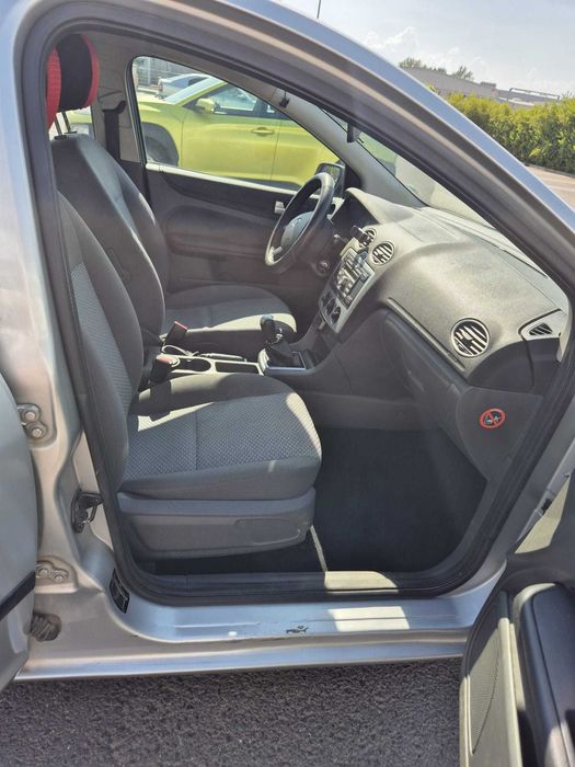 Vand Ford Focus 2006, diesel, 850 euro