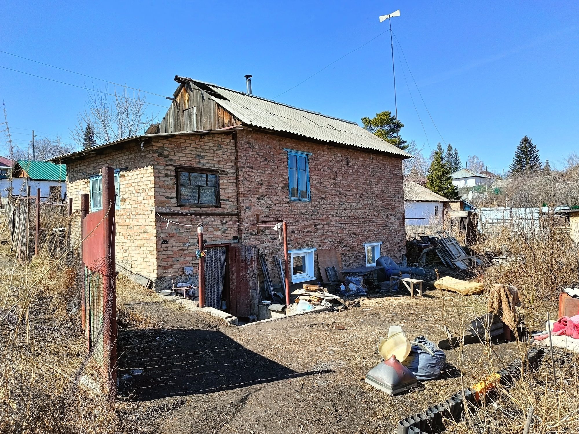 Продам дом или обменяю на полуторку.