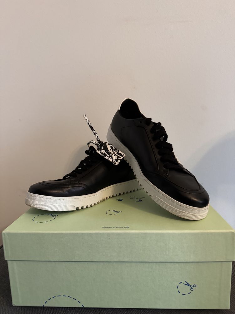 Off White Vulcanized sneakers
