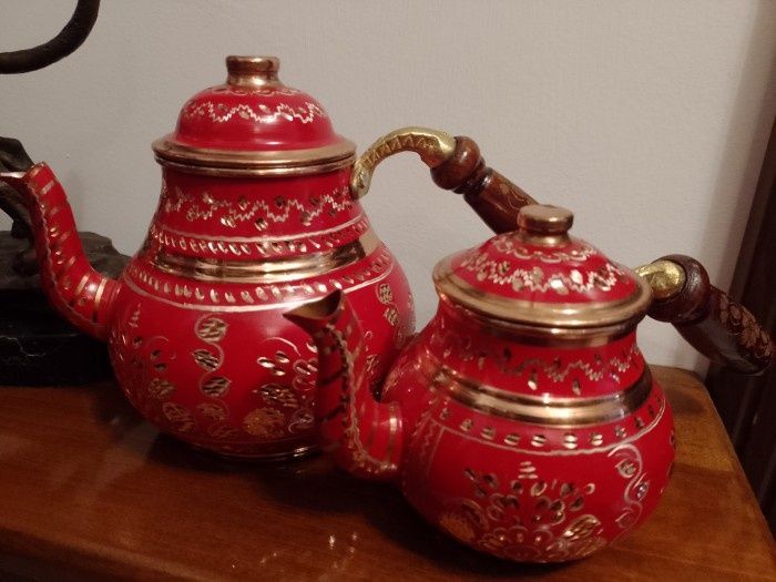 Superb set ceainic etajat în stil oriental din cupru gravat și email l