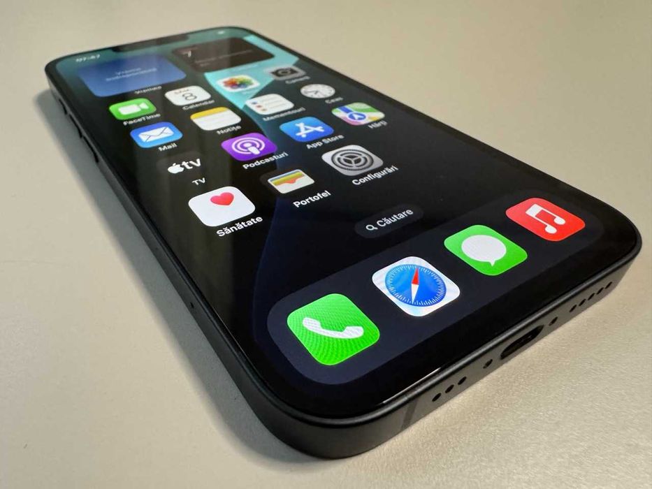  Apple / iPhone 16e 128 Gb / 128 Gb / Black / 1 Incarcare