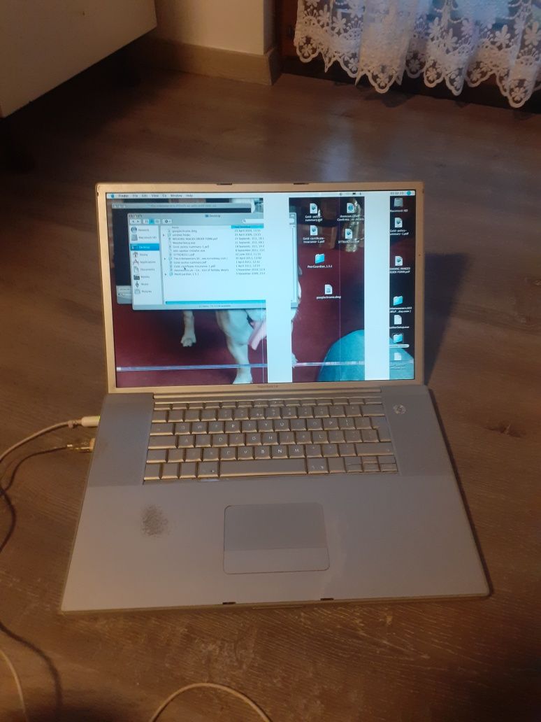 Laptop Apple powerbook g4 apple A1107 de 17 inch funcțional de piese