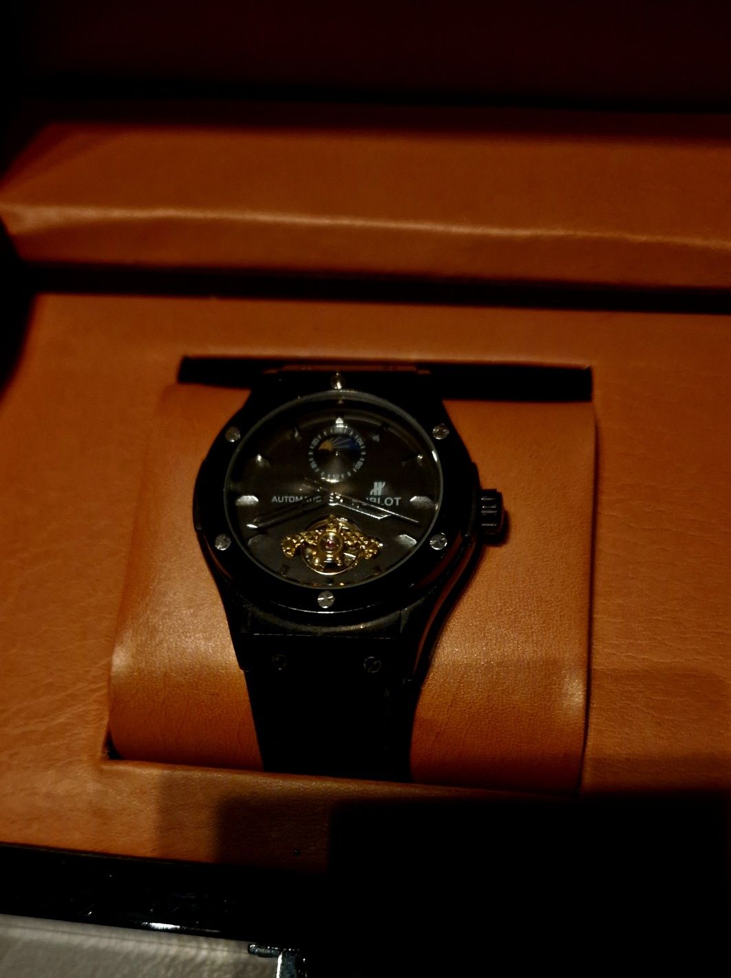 Часовник Hublot Geneve