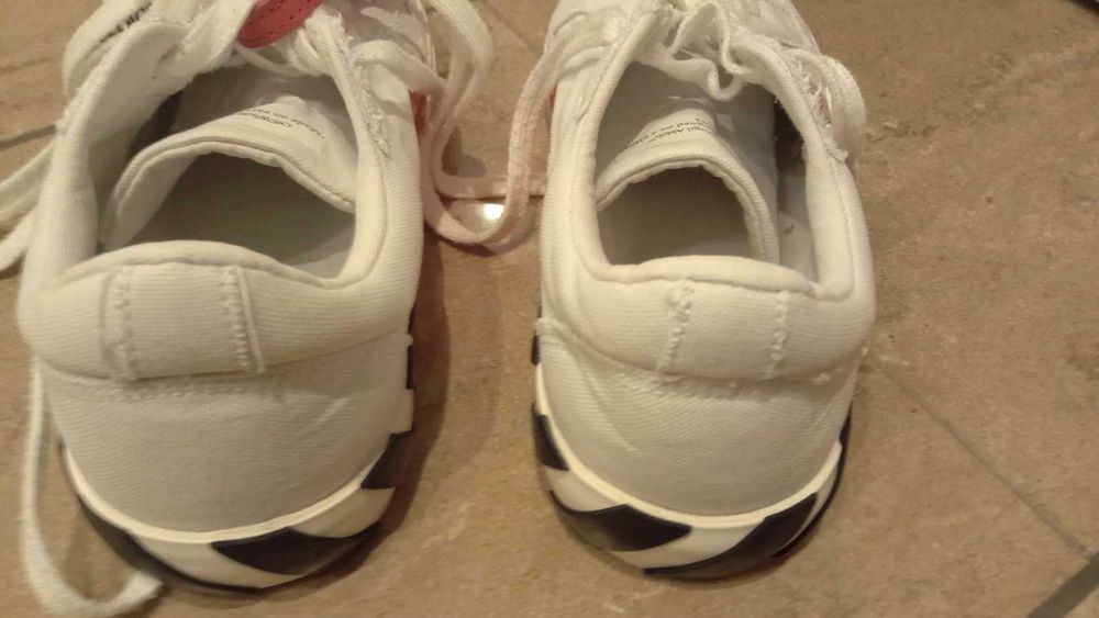 Off white Vulcanized
