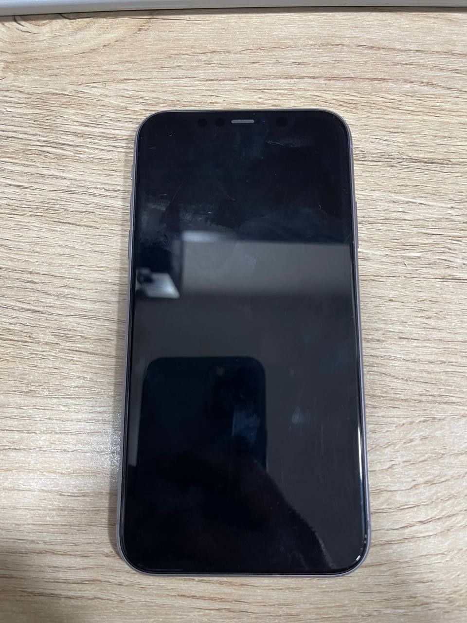 Sotiladi iphone 11